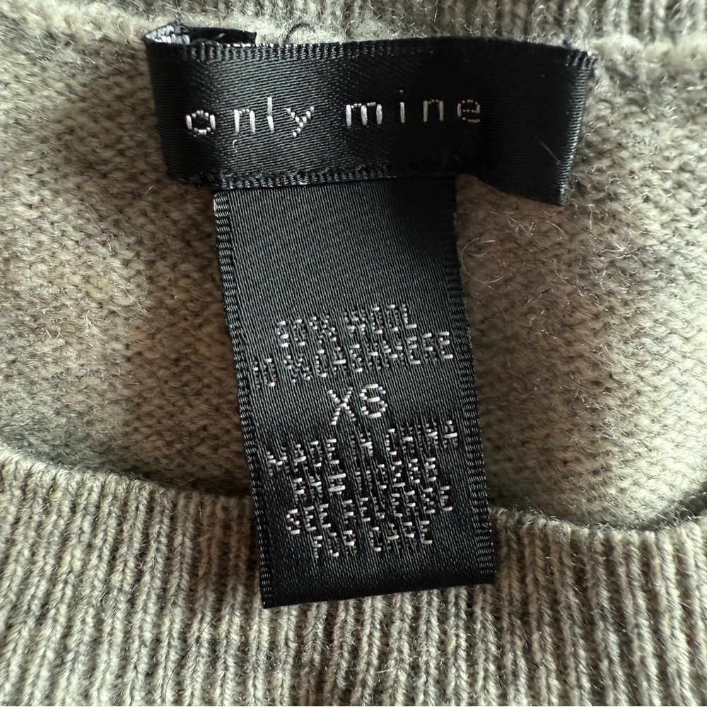 Only Mine Cashmere Blend Gray Animal Print Crewneck Sweater - Picture 4 of 8